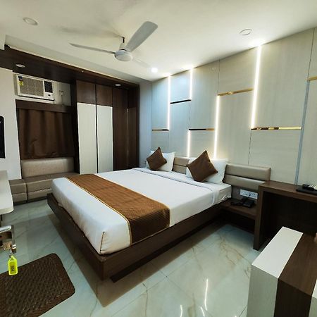 Hotel Rudraksha Inn デーオーガル エクステリア 写真