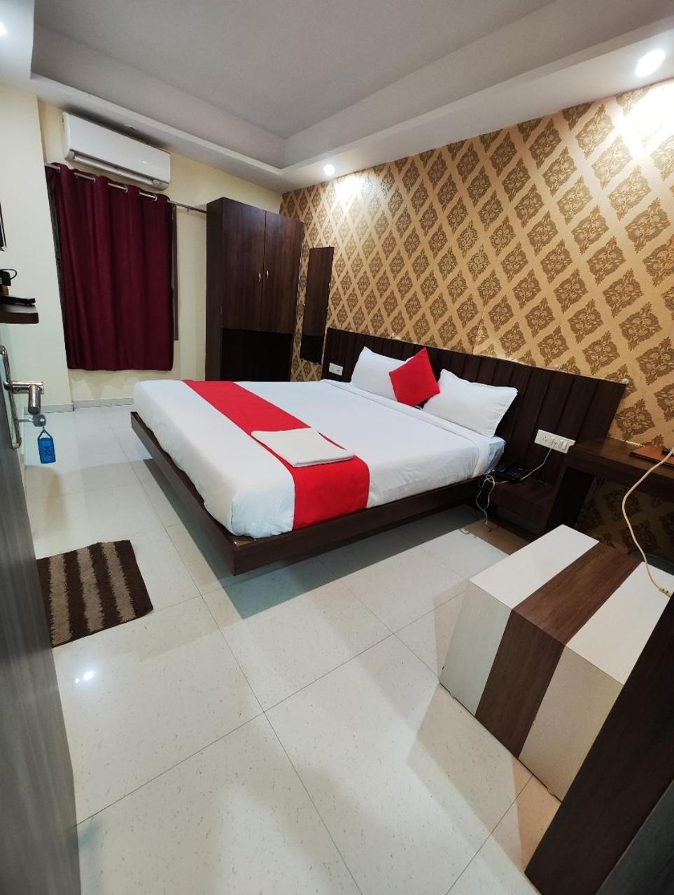 Hotel Rudraksha Inn デーオーガル エクステリア 写真